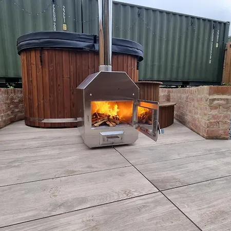 The Walkers Retreat With Hot Tub And Cold Water Drench Shower *